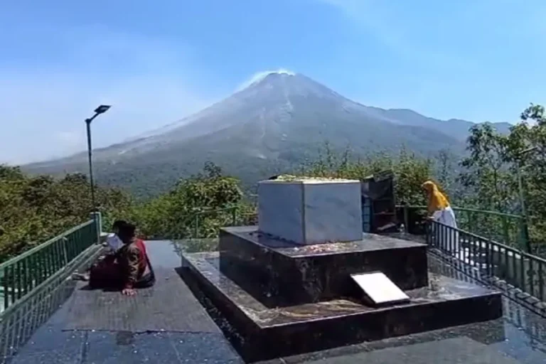 Makam Syekh Jumadil Kubro Yogyakarta